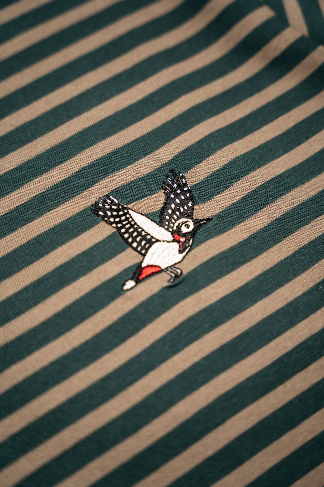 LAKOR Ahoy! Mini Flying Woodpecker LS T-shirt T-Shirt Morel