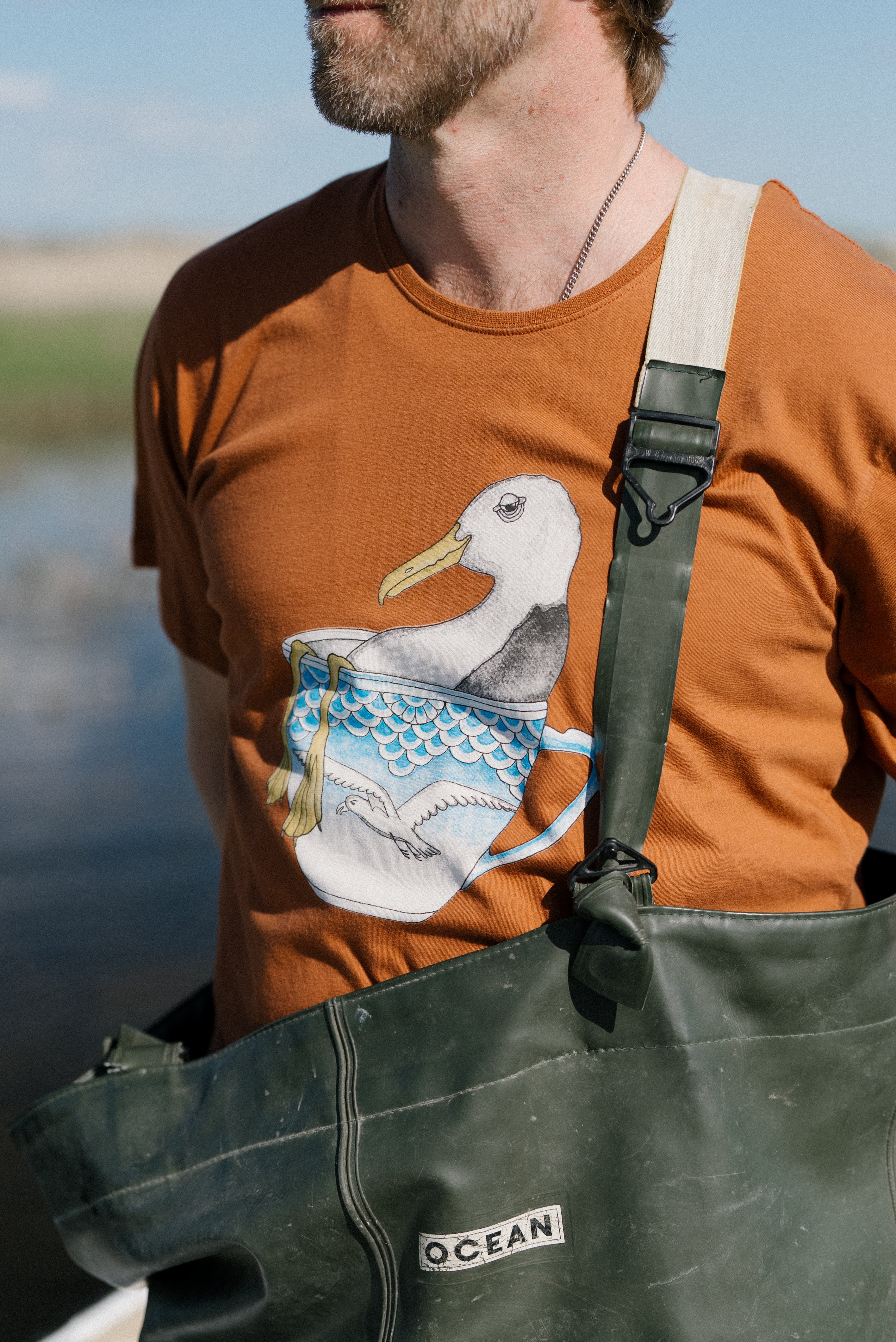 Seagull in a Cup T-shirt (Mocha Bisque)