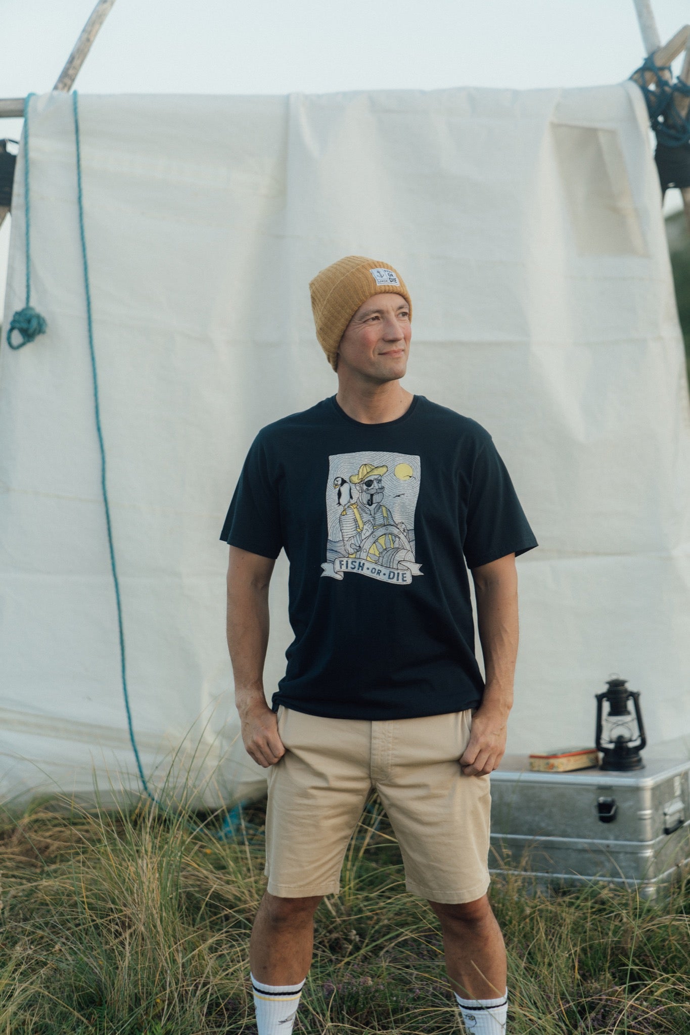 Seaparrot and Shipster T-shirt (Blueberry)