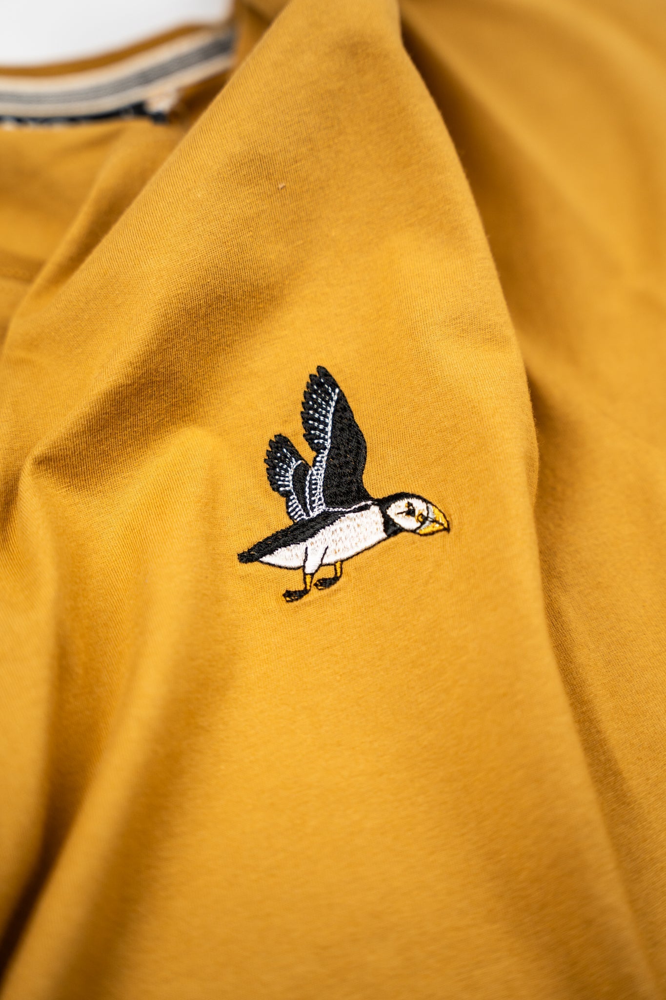 Mini Flying Puffin T-shirt (Wood Thrush)