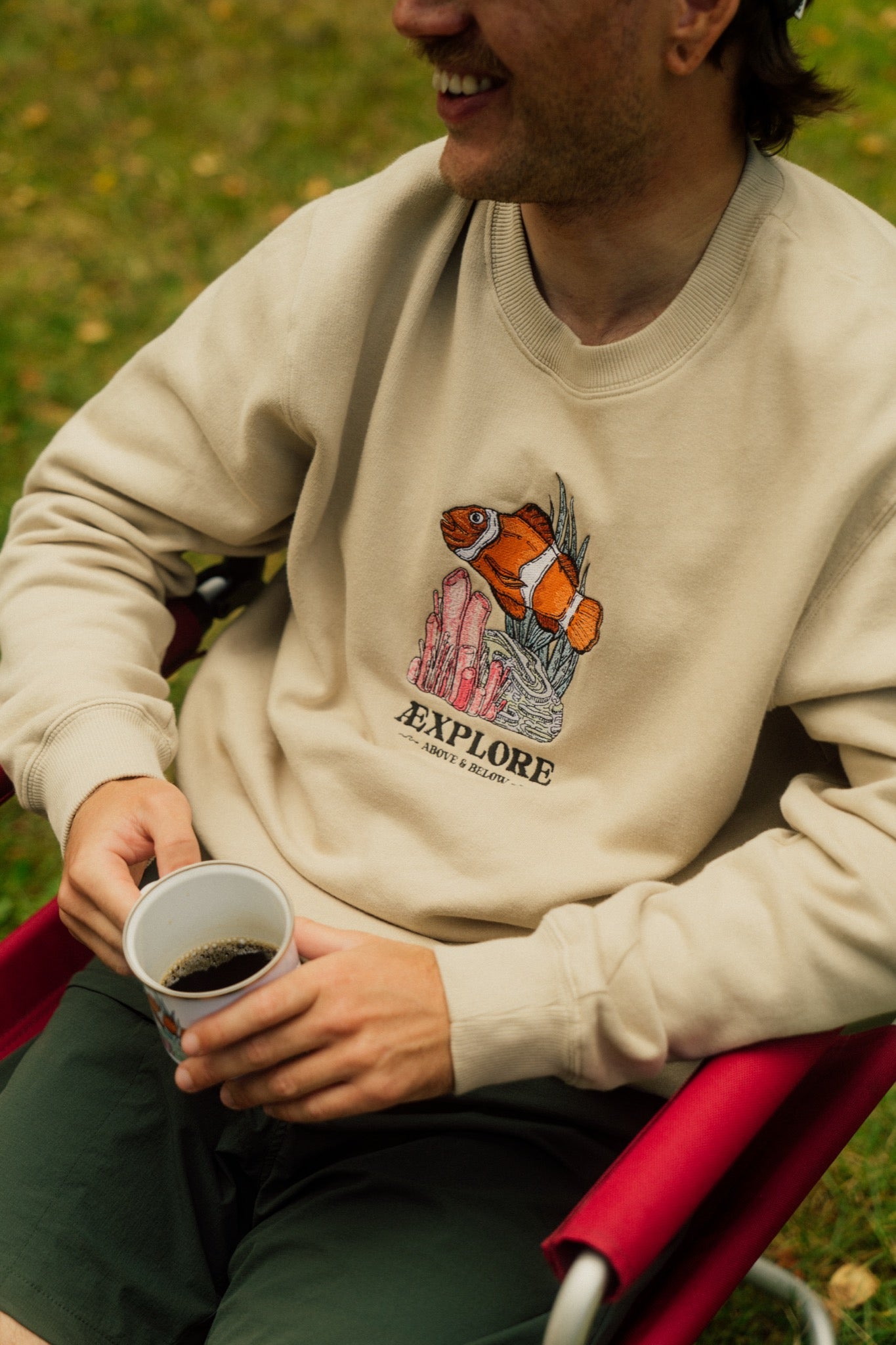 LAKOR Clownfish Garden Crewneck Sweatshirt White Pepper