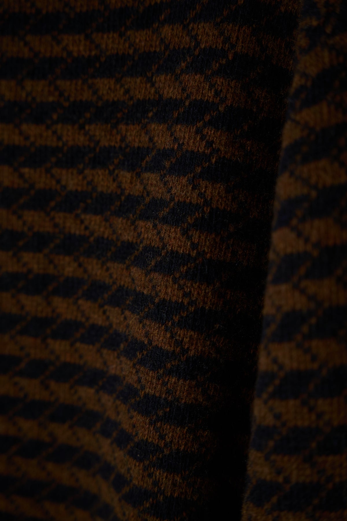Faroese Fisher Knit - Navy/Brown