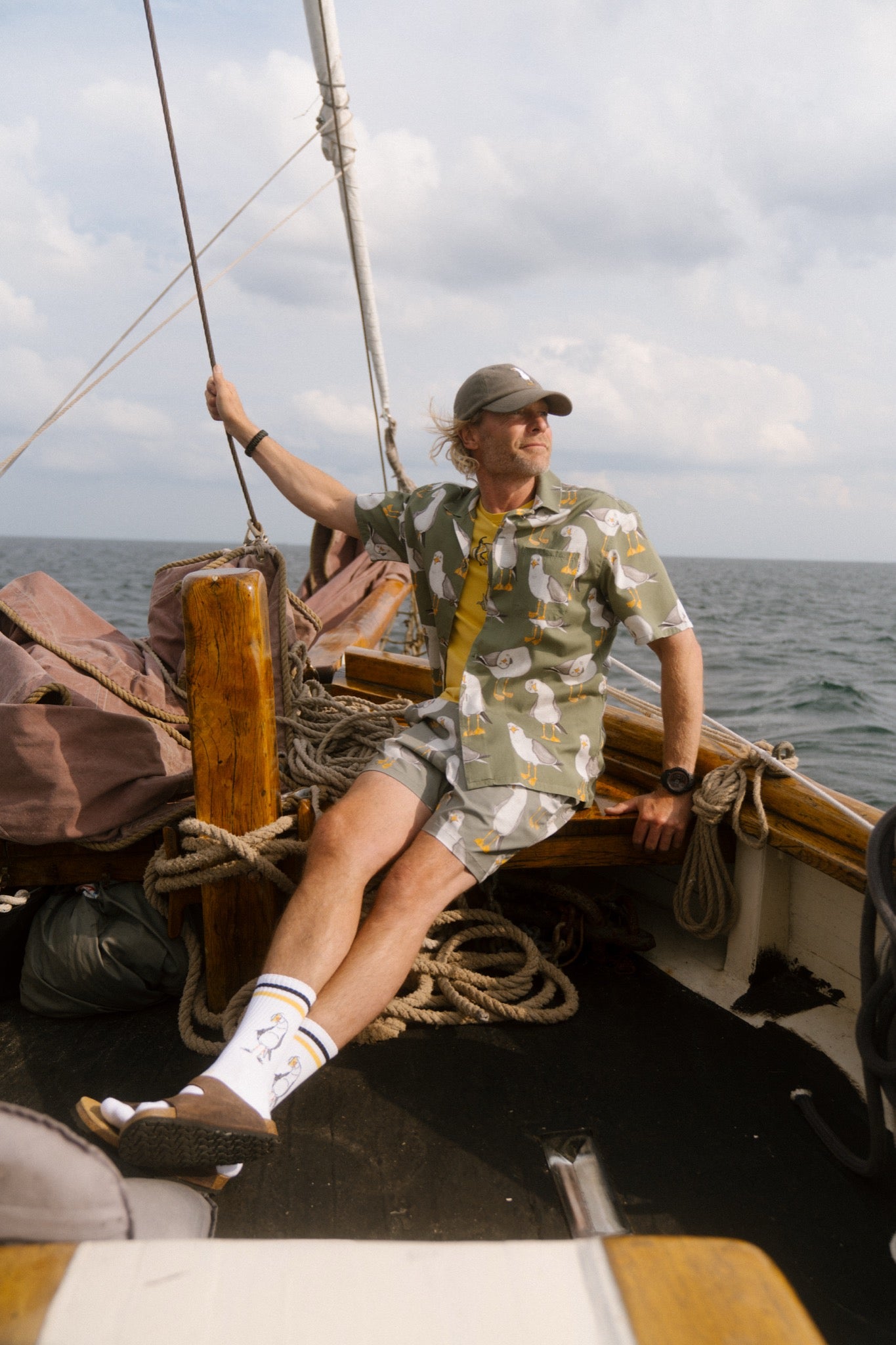 LAKOR Flipping The Bird Short Sleeve Shirt Short Sleeve Shirt Sea Spray