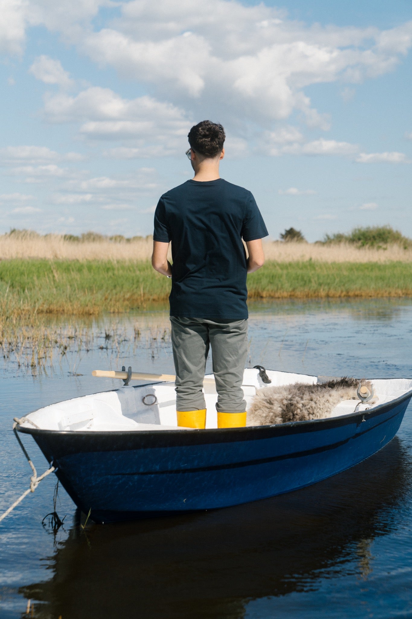 Seagull in a Cup T-shirt (Blueberry)