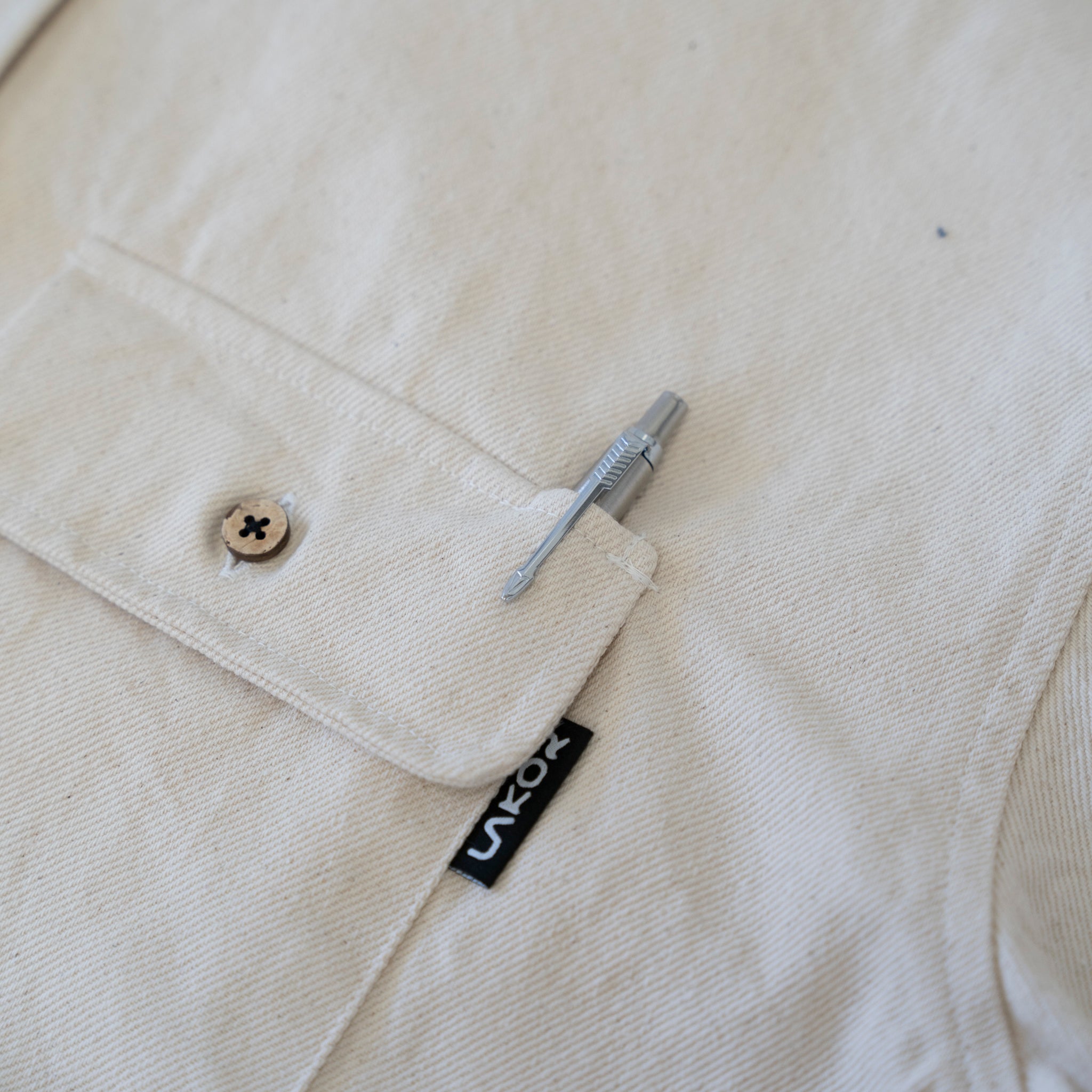 LAKOR Knokkel Shirt Overshirt Creme