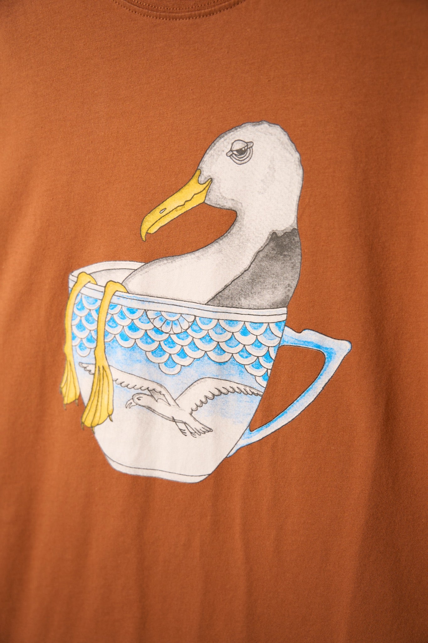 Seagull in a Cup T-shirt (Mocha Bisque)