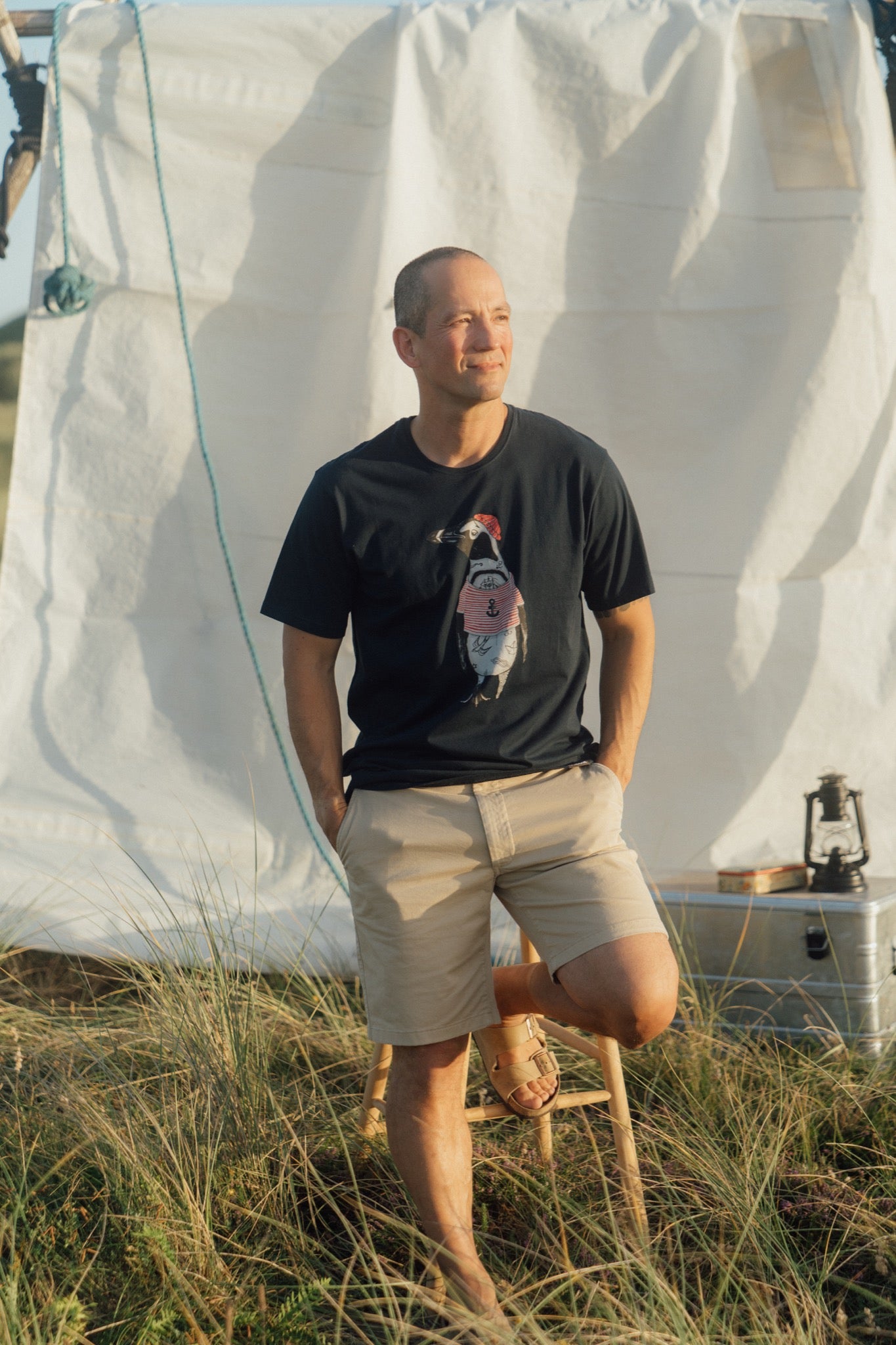 African Penguin T-shirt (Blueberry)