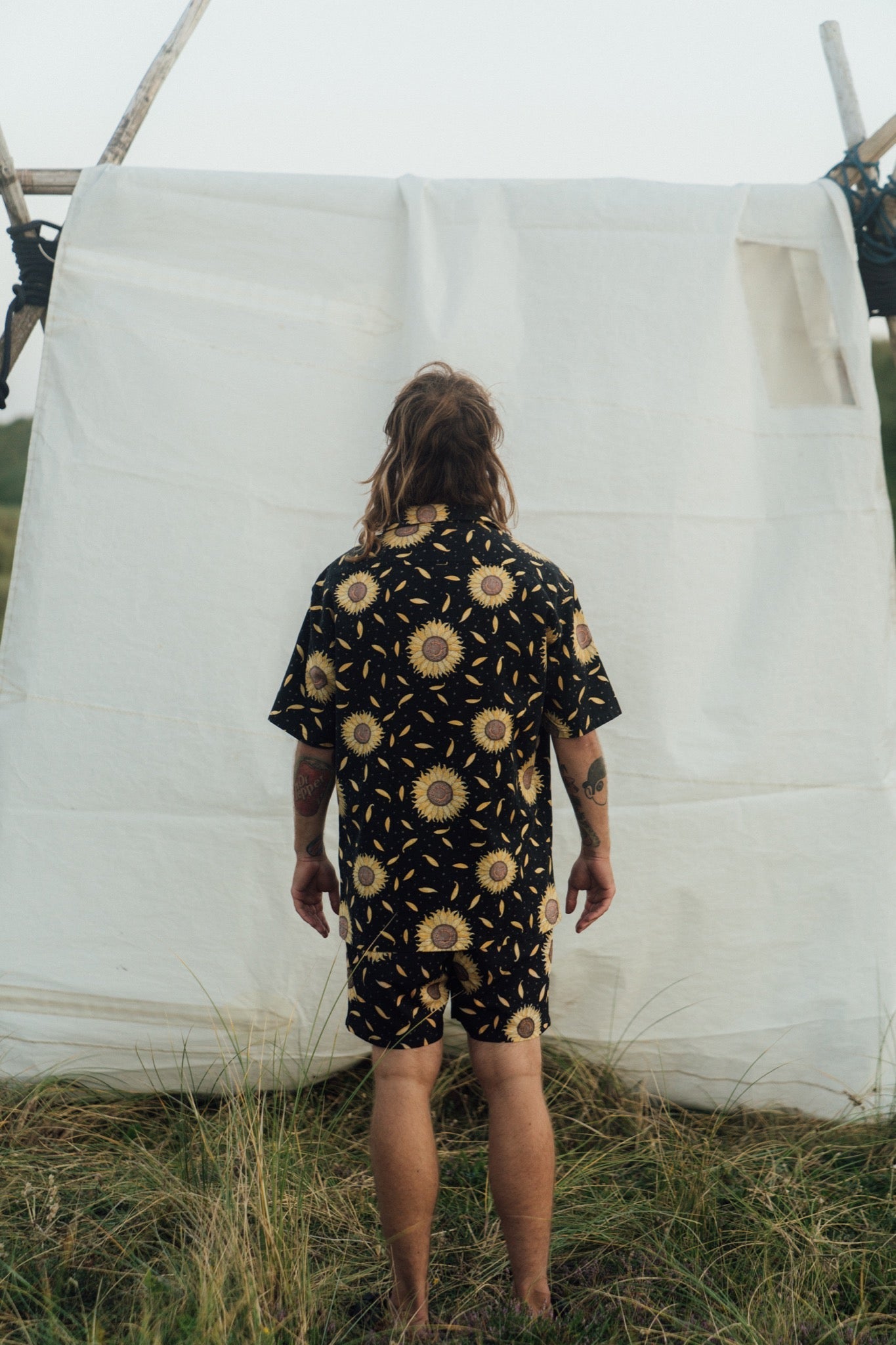 LAKOR Sunflower Short Sleeve Shirt Short Sleeve Shirt Moonless Night